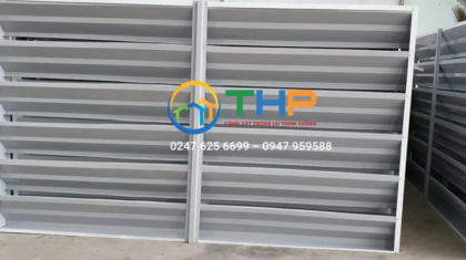 cua-gio-nha-xuong-nha-tien-che