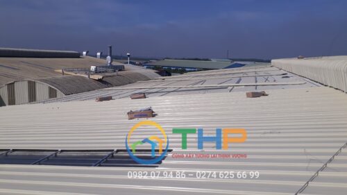Ton lop nha xuong Kliplock 1 tôn kliplock