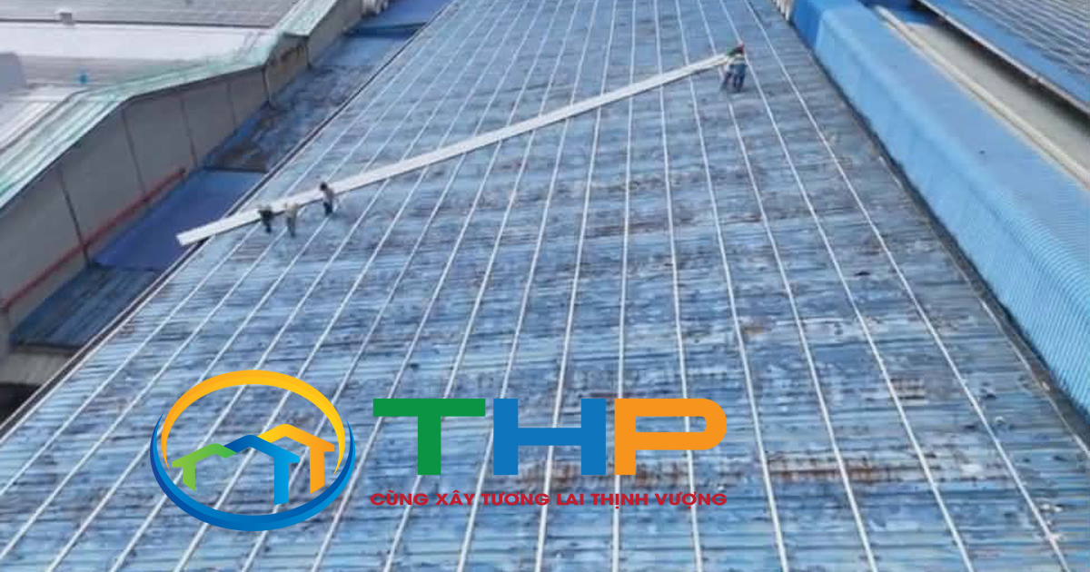 Cán tôn Seamlock tại công trình ở Long An 7 Đội thi công đang thay mái tôn tại công trình nhà xưởng Songwol Vina Long An