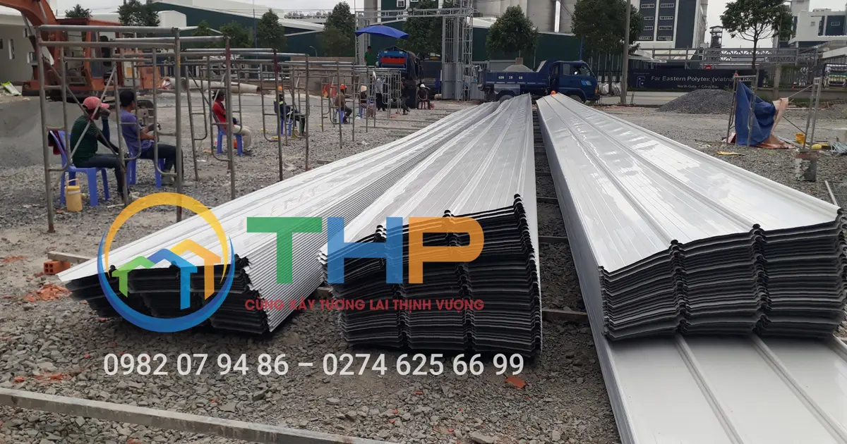 ton kliplock 1000mm dang can tai cong trinh phân phối tôn thép