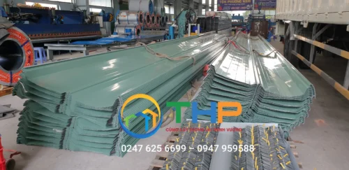 Ứng dụng thực tế hệ mái tôn không vít trong xây dựng hạ tầng nhà xưởng công nghiệp Ứng dụng thực tế hệ mái tôn không vít trong xây dựng hạ tầng nhà xưởng công nghiệp